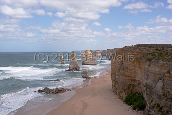 IMG_6886-Edit.jpg - Sunlight on Apostles, cliffs in shade